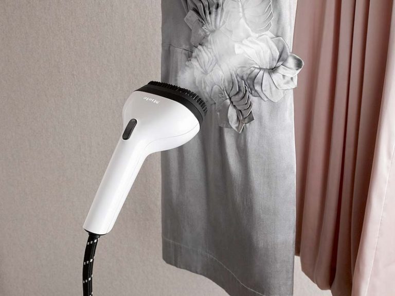 Vyměňte suché žehlení za páru. Má to samé výhody